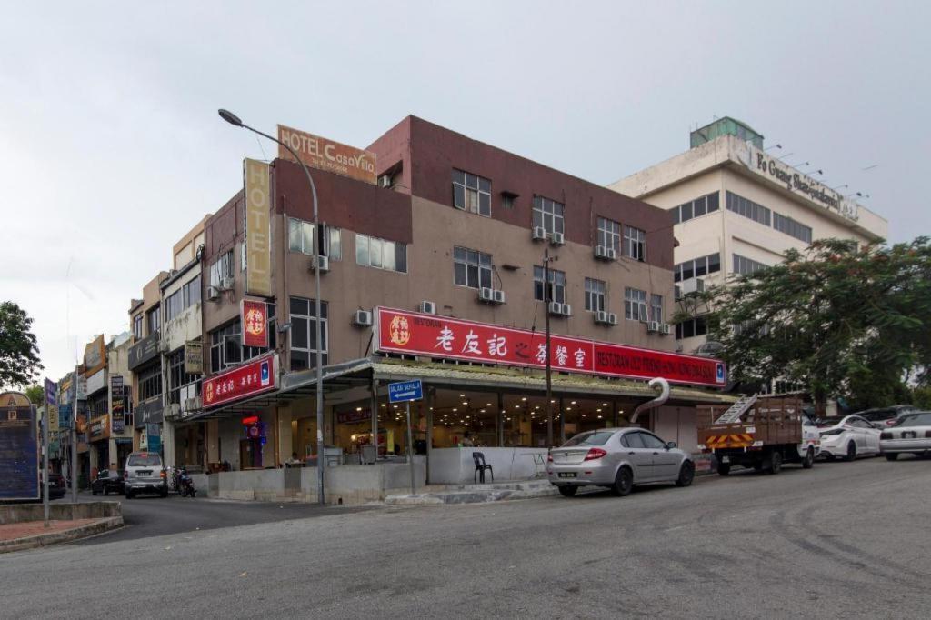 Oyo 44100 Hotel Casavilla Petaling Jaya Exterior foto