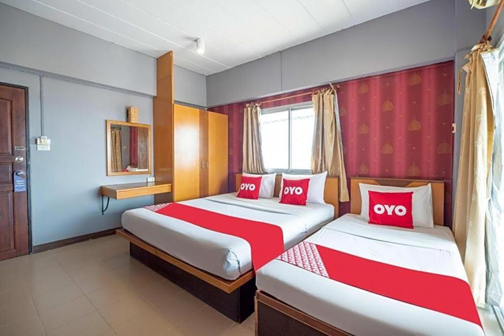 Oyo 44100 Hotel Casavilla Petaling Jaya Exterior foto