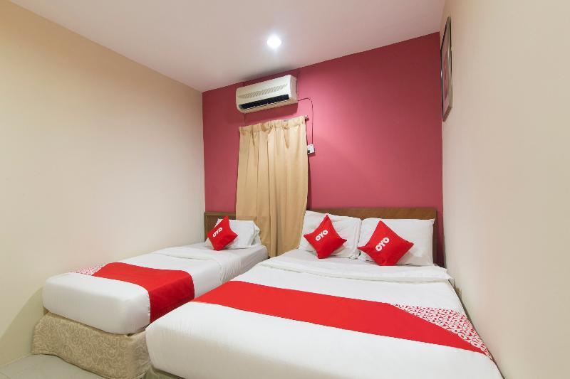 Oyo 44100 Hotel Casavilla Petaling Jaya Exterior foto