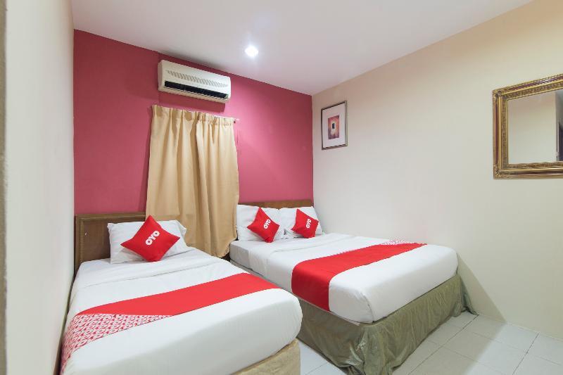 Oyo 44100 Hotel Casavilla Petaling Jaya Exterior foto