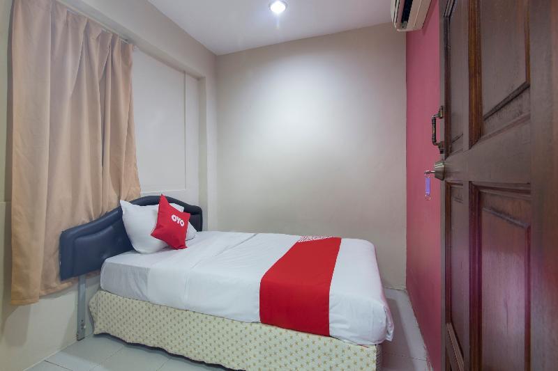 Oyo 44100 Hotel Casavilla Petaling Jaya Exterior foto