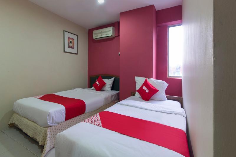 Oyo 44100 Hotel Casavilla Petaling Jaya Exterior foto