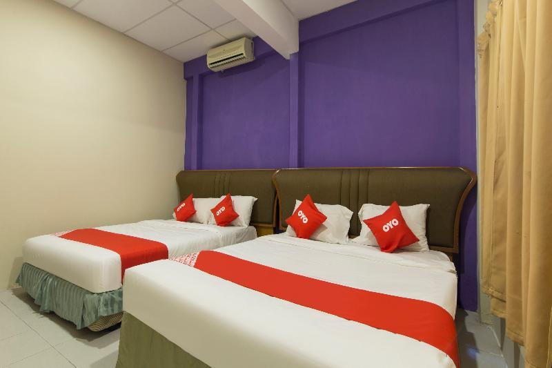 Oyo 44100 Hotel Casavilla Petaling Jaya Exterior foto